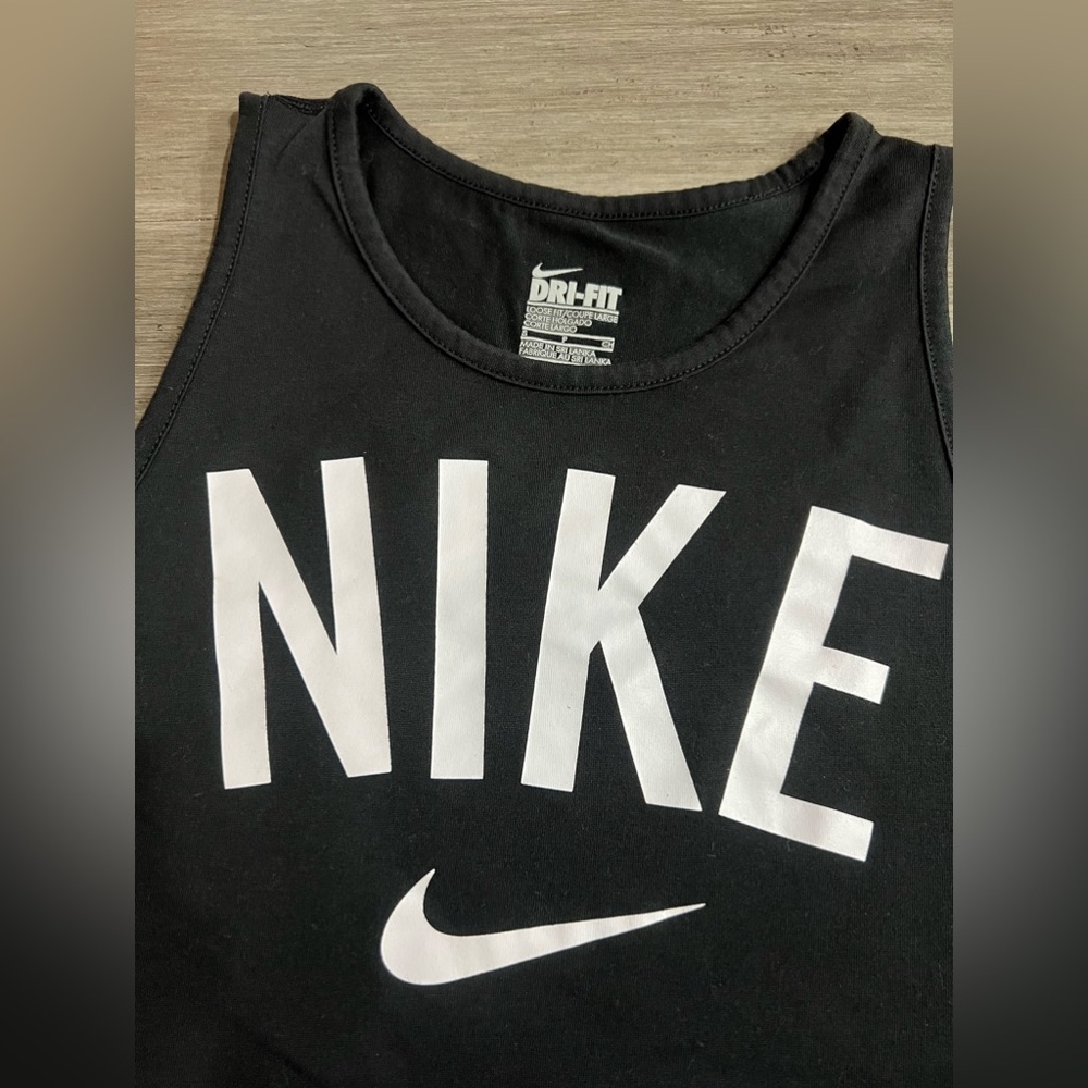 Nike Tank‎ Top - Picture 2 of 7